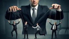 Come i manipolatori verificano i tuoi punti deboli con una sola frase: uno scanner psicologico che quasi nessuno nota