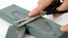 Come affilare gratuitamente le forbici in 20 secondi?